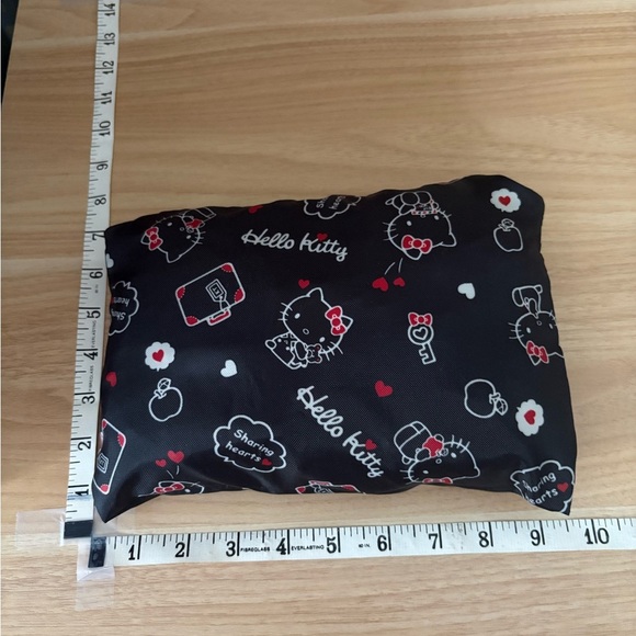 HELLO KITTY Black Foldable Travel Duffle Bag w/ Luggage Handle Sleeve - Picture 12 of 13